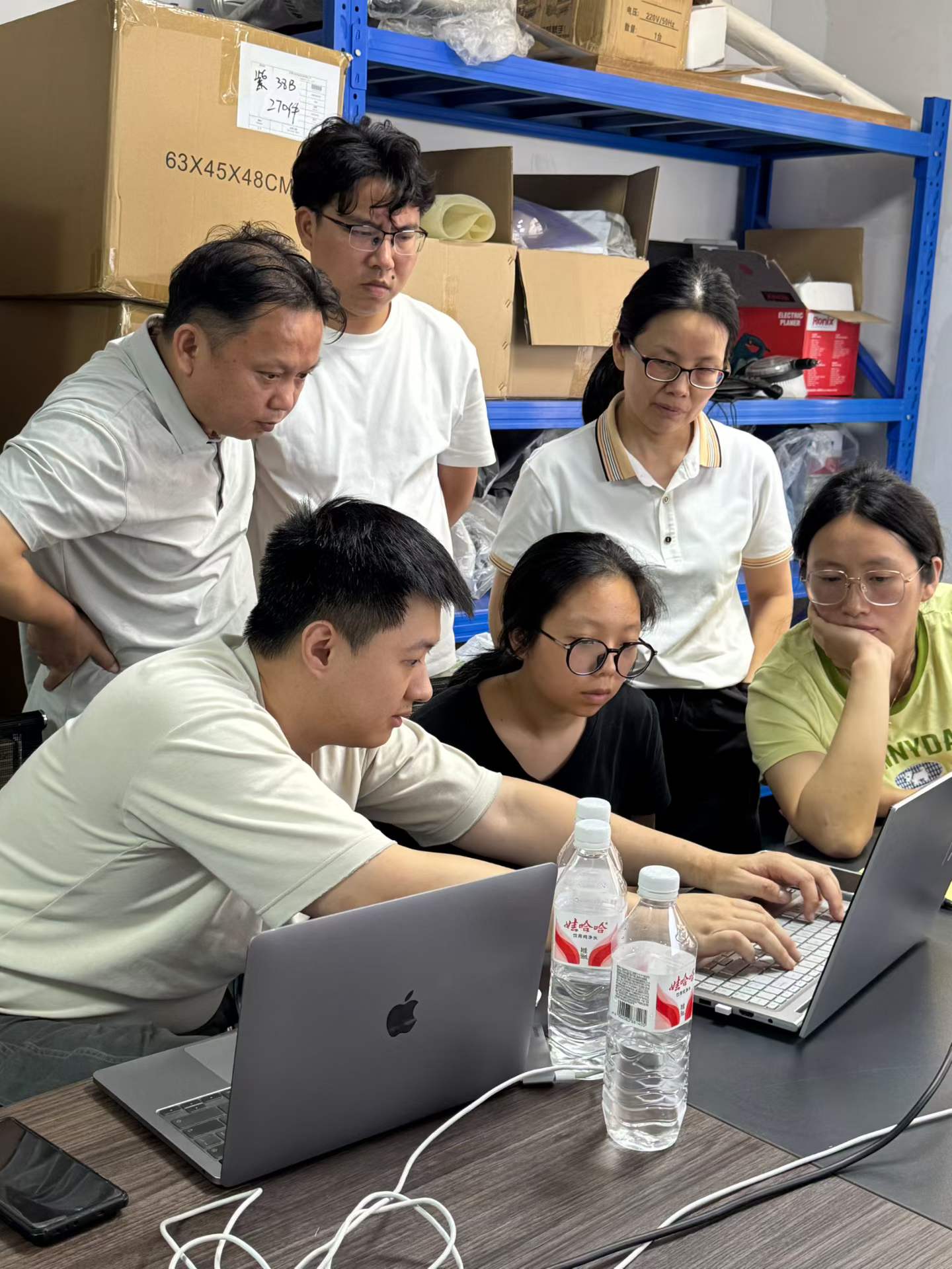 学员现场实操讨论